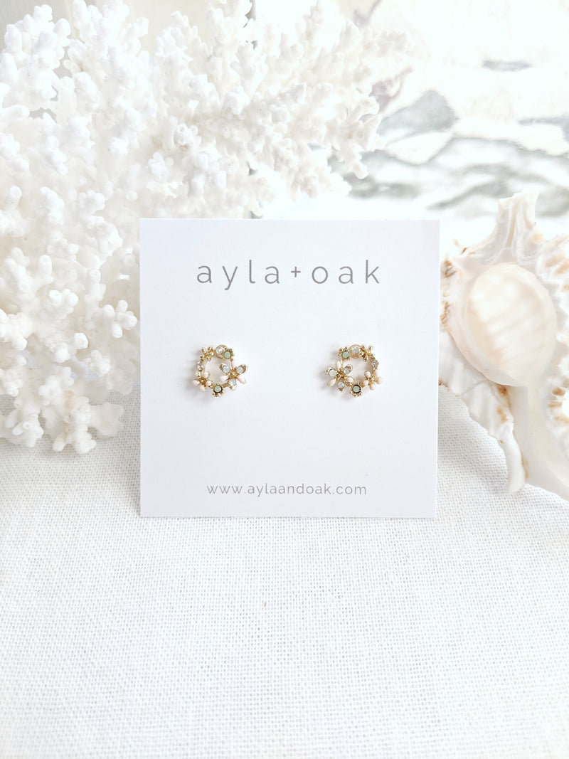 Melodie Studs - Gold